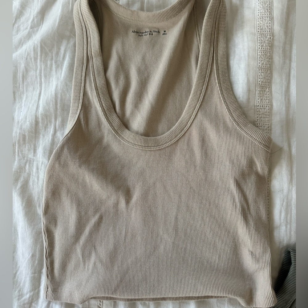 Abercrombie cropped tank